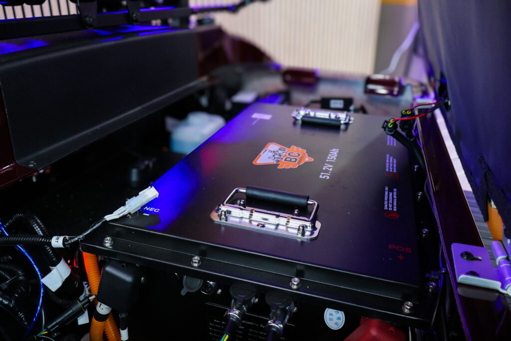 51.2V 150Ah lithium battery inside the Conquest S20 electric golf cart