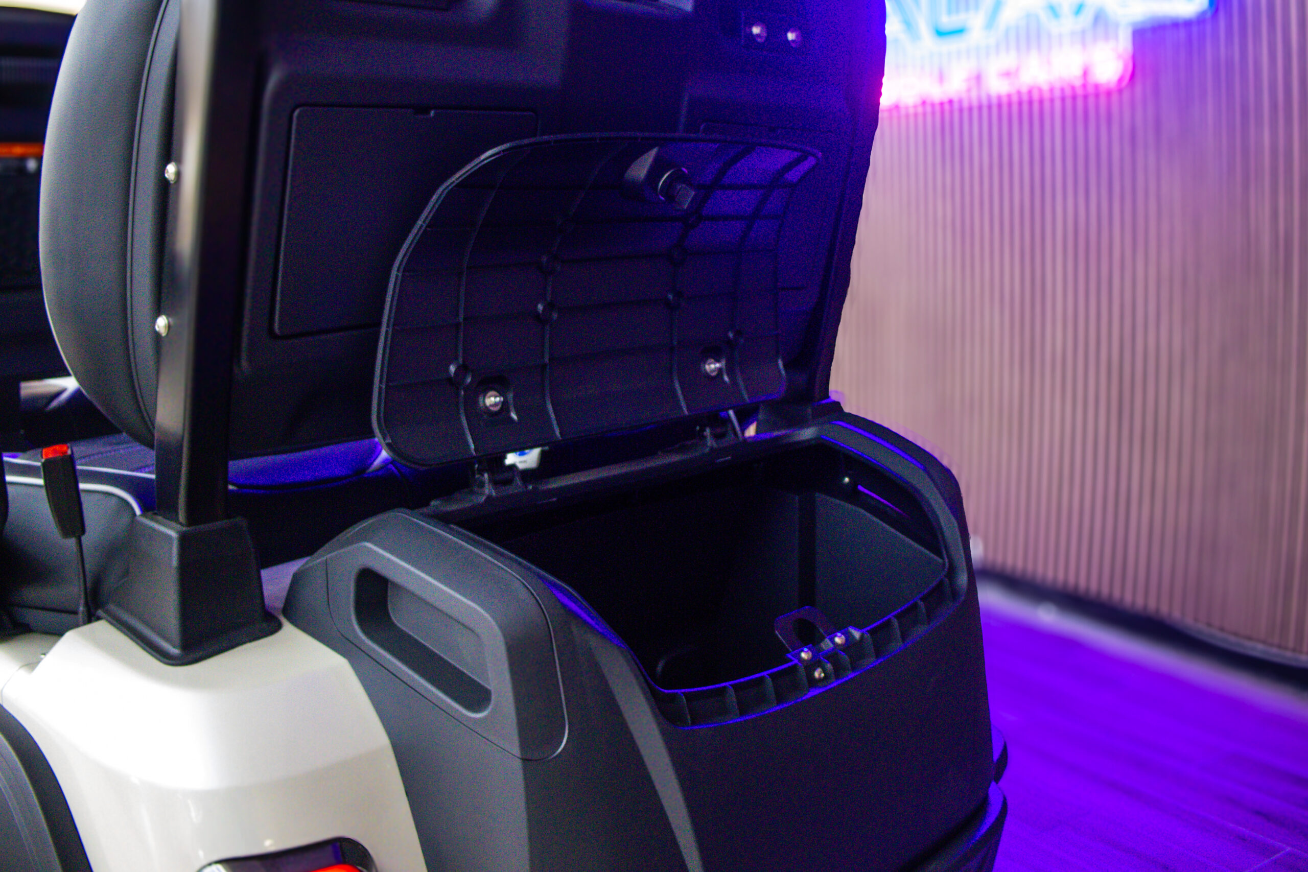 2026 White Pearl Epic E40FX Golf Cart/LSV - Image 11