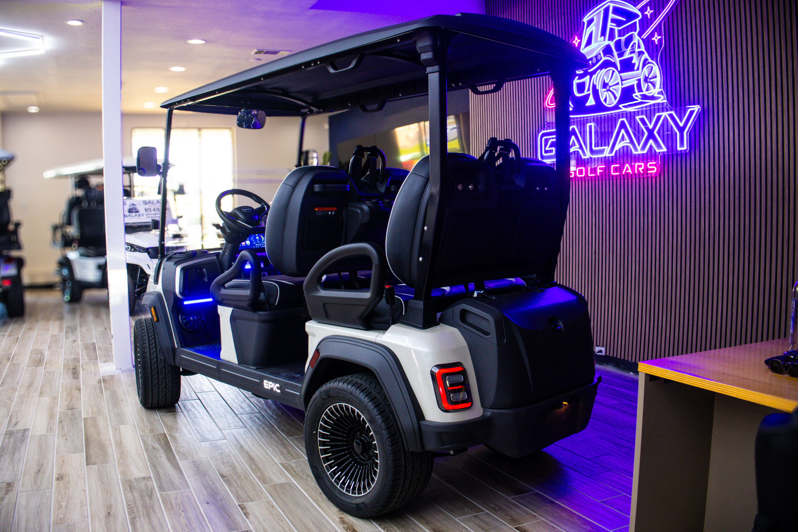 2026 White Pearl Epic E40FX Golf Cart/LSV - Image 9