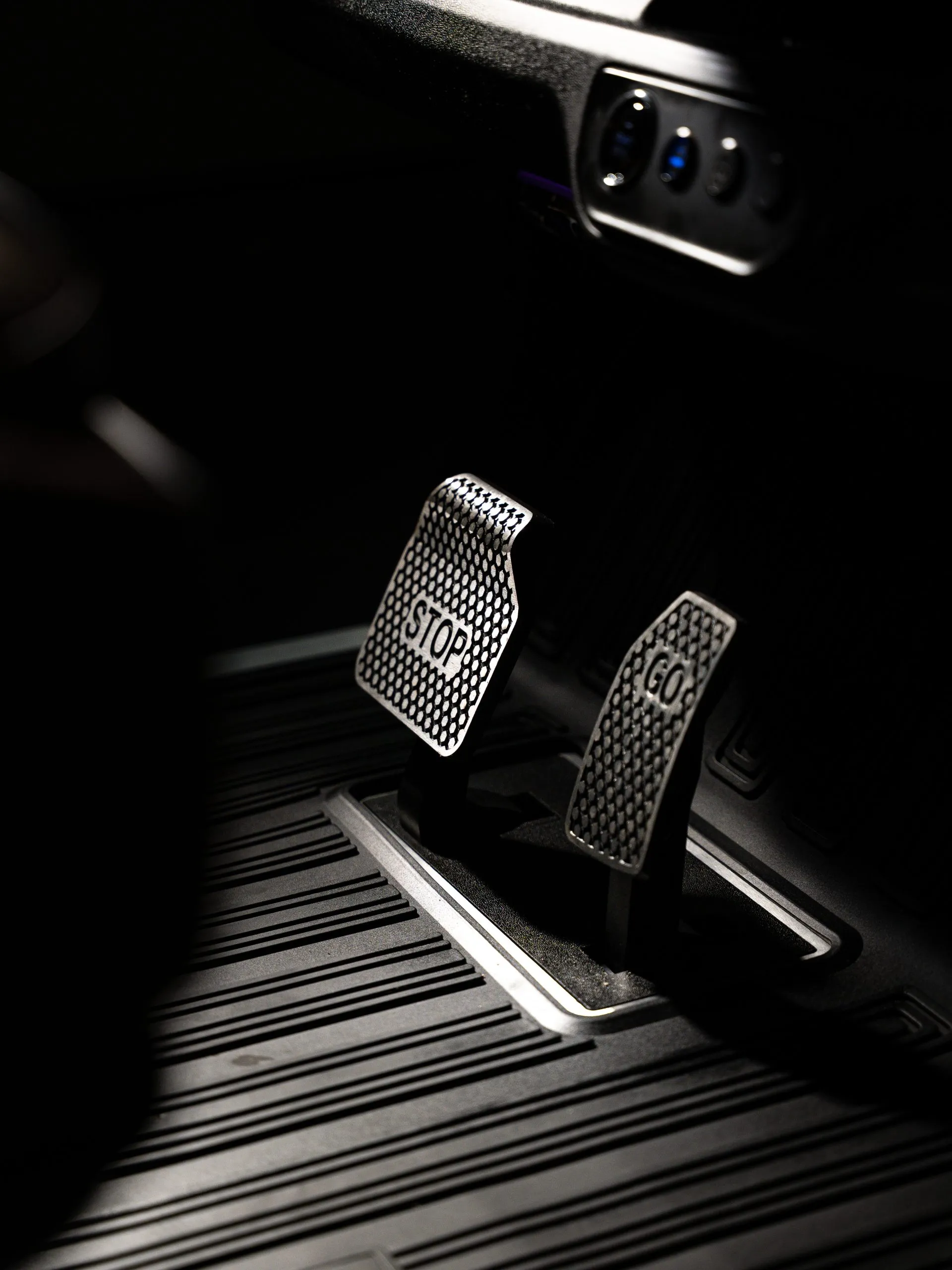 2026 CONQUEST MODEL S – 4 SEATER (2+2) - Image 3