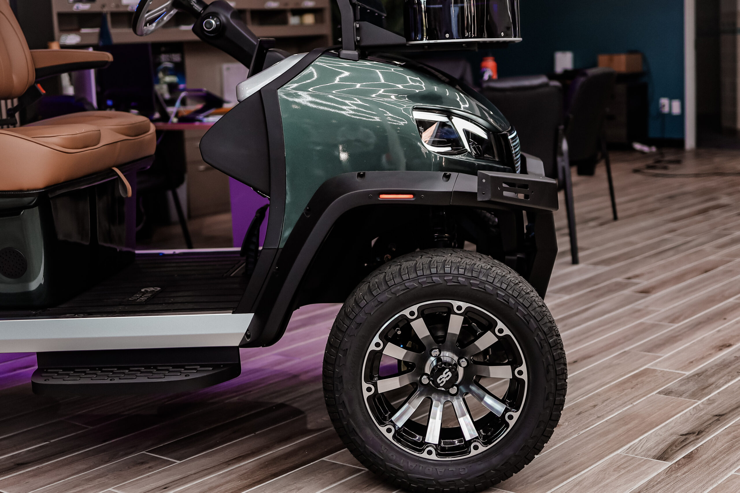 2026 Rolls Royce Highland Green Conquest Carts Model S60L Golf Cart/LSV (Custom Build) - Image 3