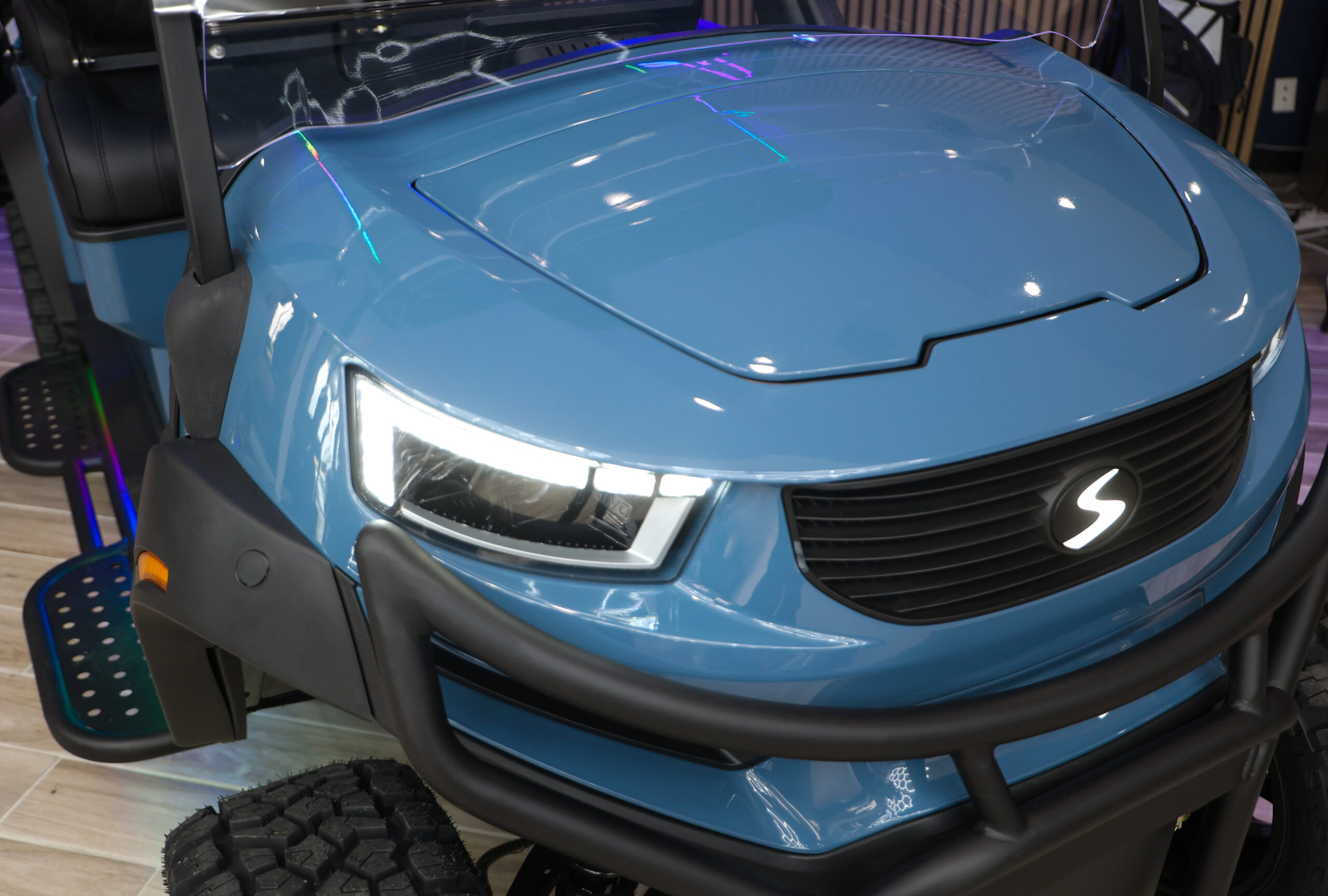 2026 SIVO EDGE 4 SEATER FORWARD-FACING (LIFTED – ANVIL BLUE) - Image 3