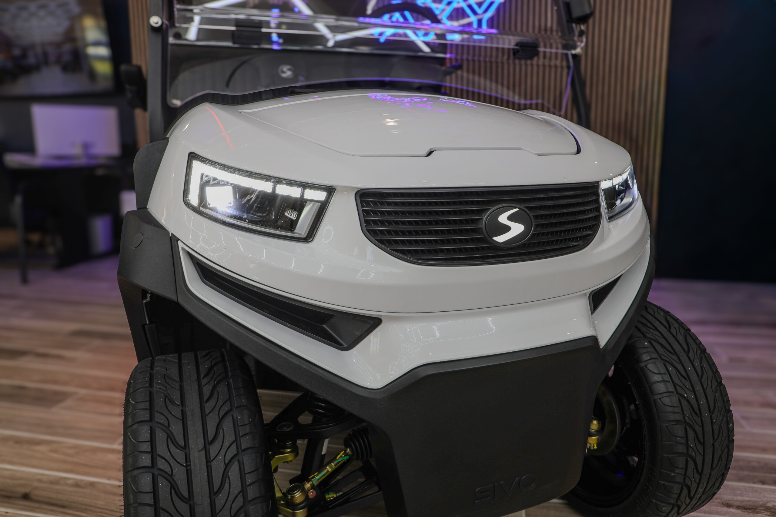 2027 SIVO EDGE 4 SEATER FORWARD-FACING (White) - Image 9