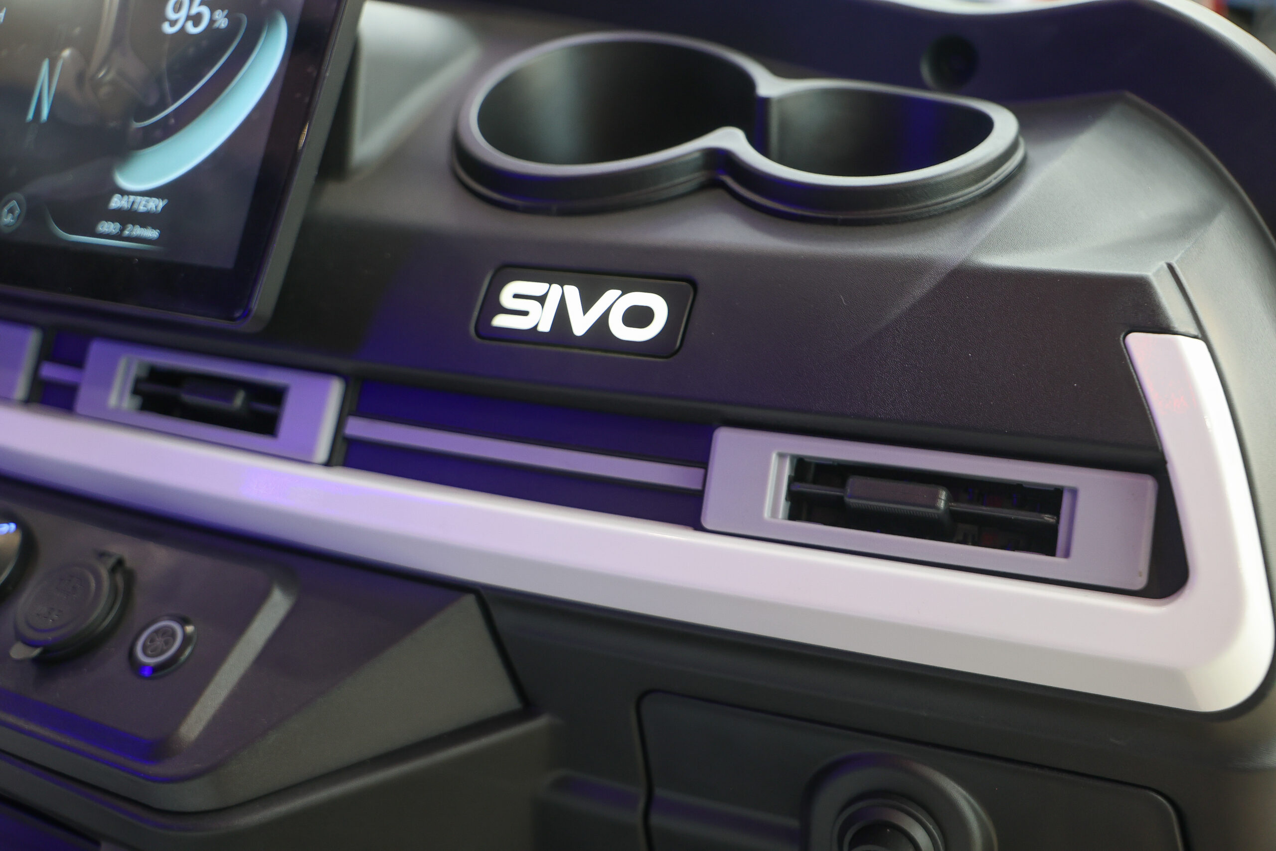 2027 SIVO EDGE 4 SEATER FORWARD-FACING (White) - Image 16