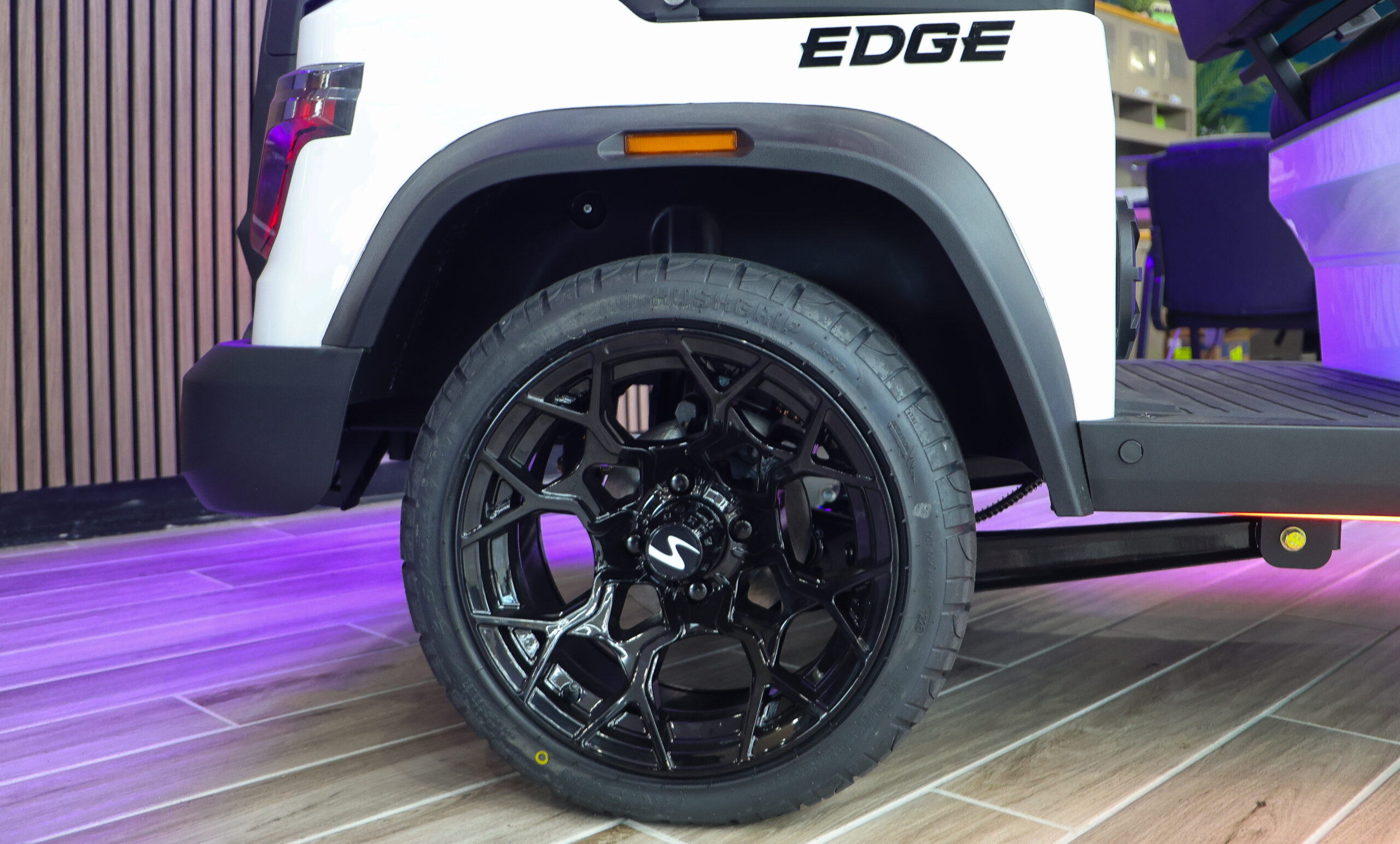 2027 SIVO EDGE 4 SEATER FORWARD-FACING (White) - Image 27