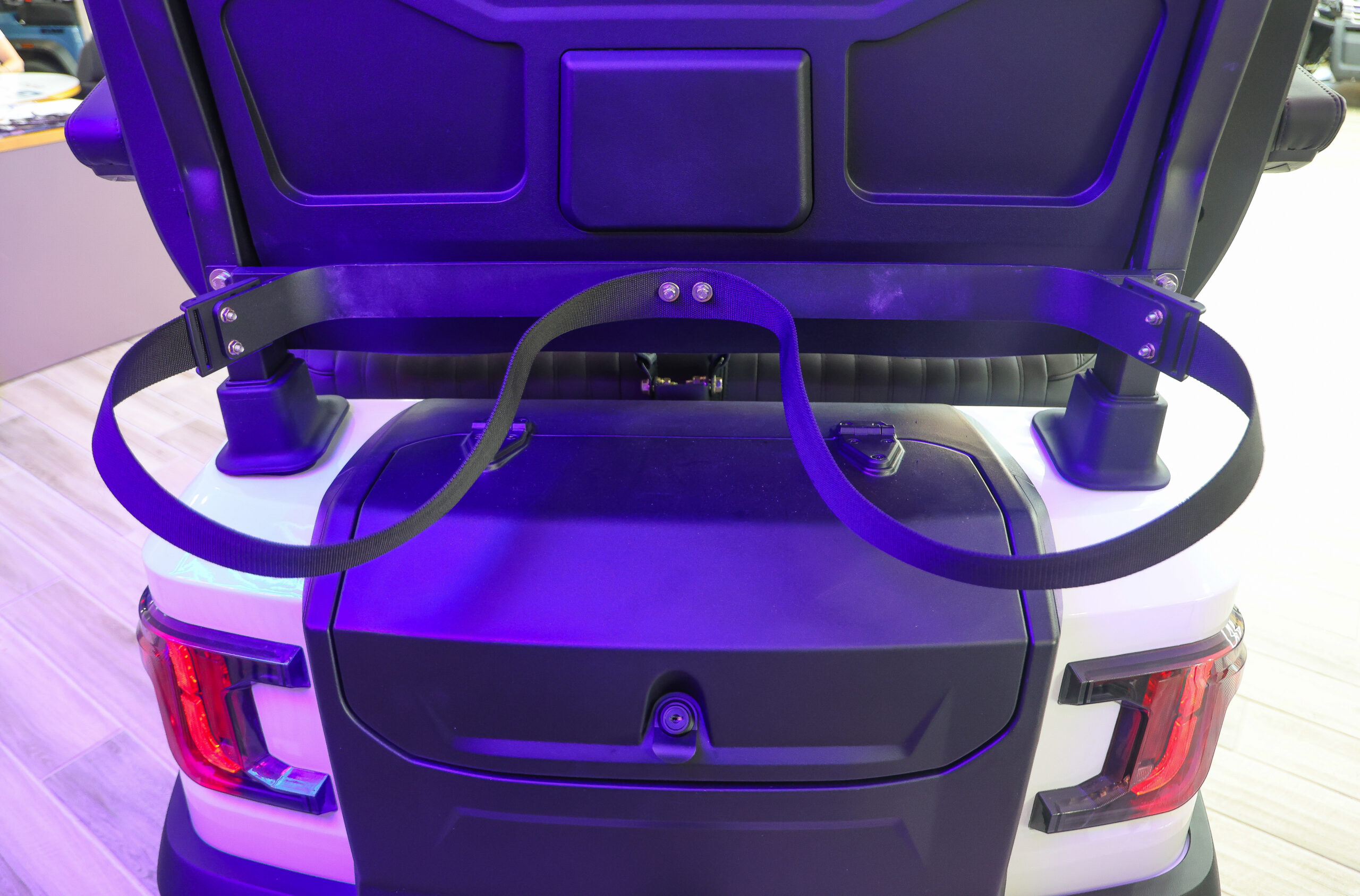 2027 SIVO EDGE 4 SEATER FORWARD-FACING (White) - Image 19