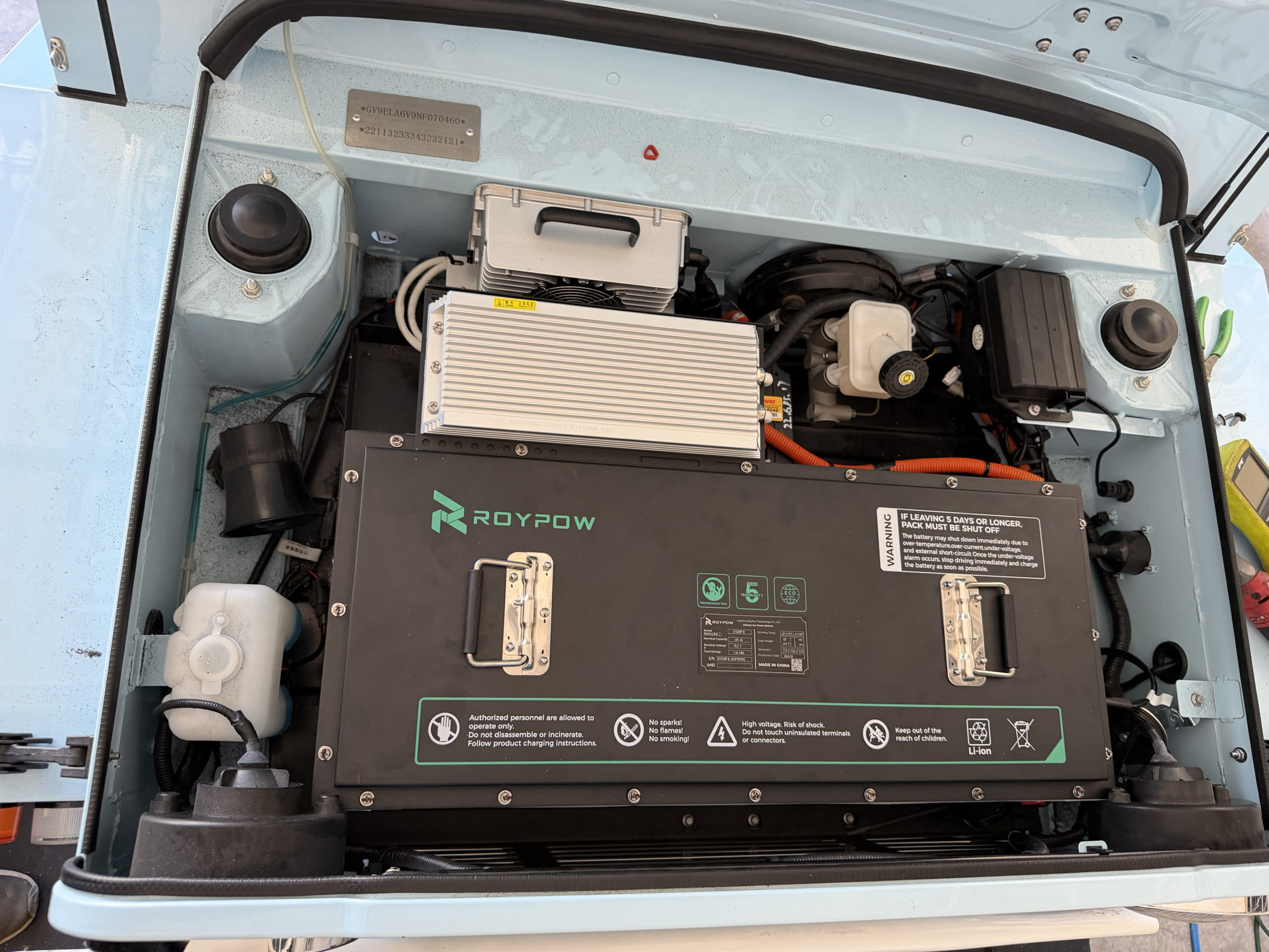 Galaxy mobile service unit on location